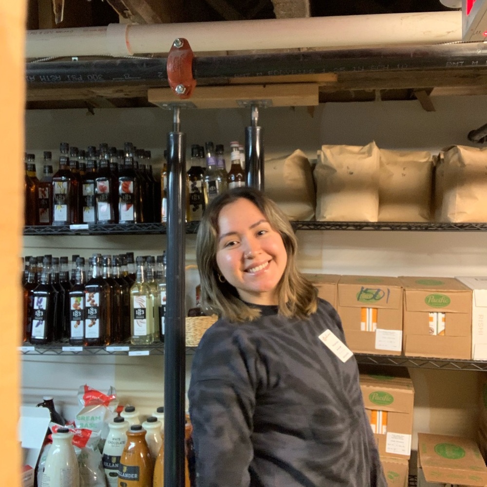 Meet your Posher, Alejandra